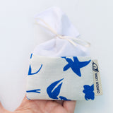 Lavender bag designed by Curious Lions and made in the UK. This screen printed fabric pouch contains 100% english lavender buds.