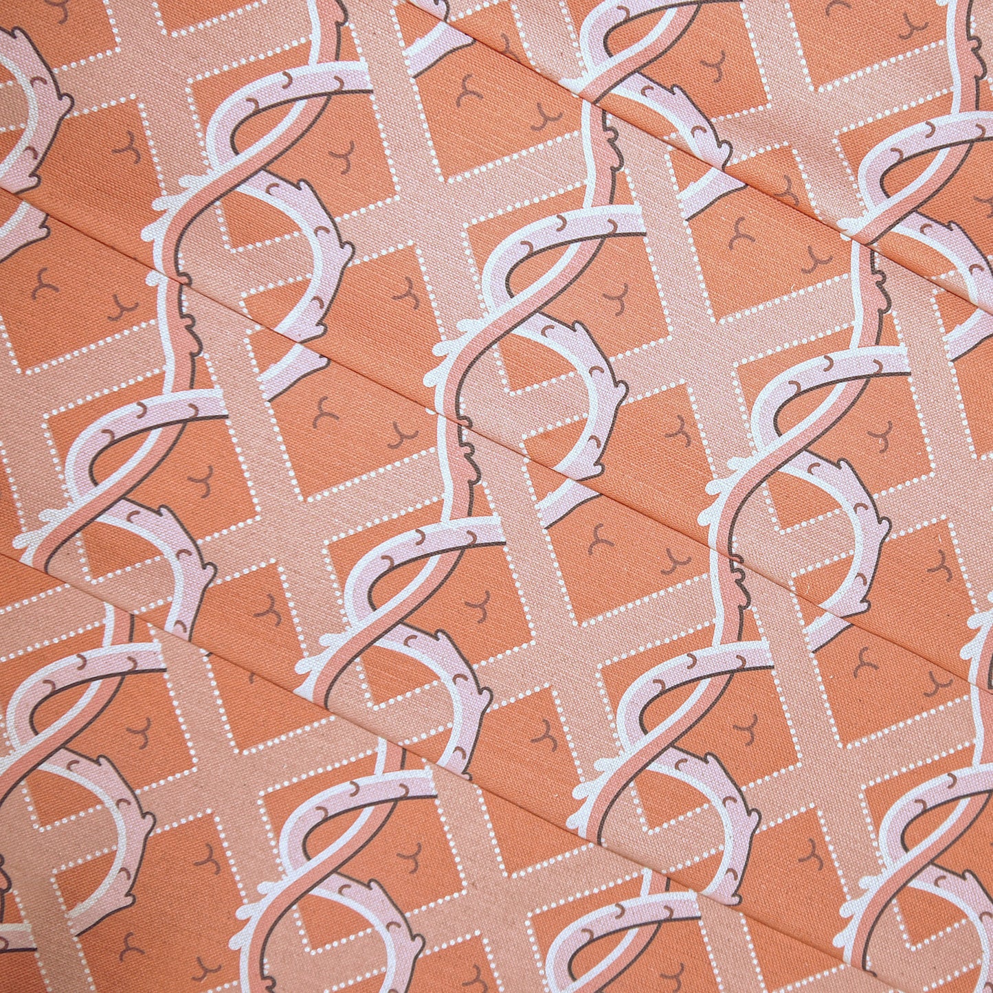 Coral Trellis - table runner